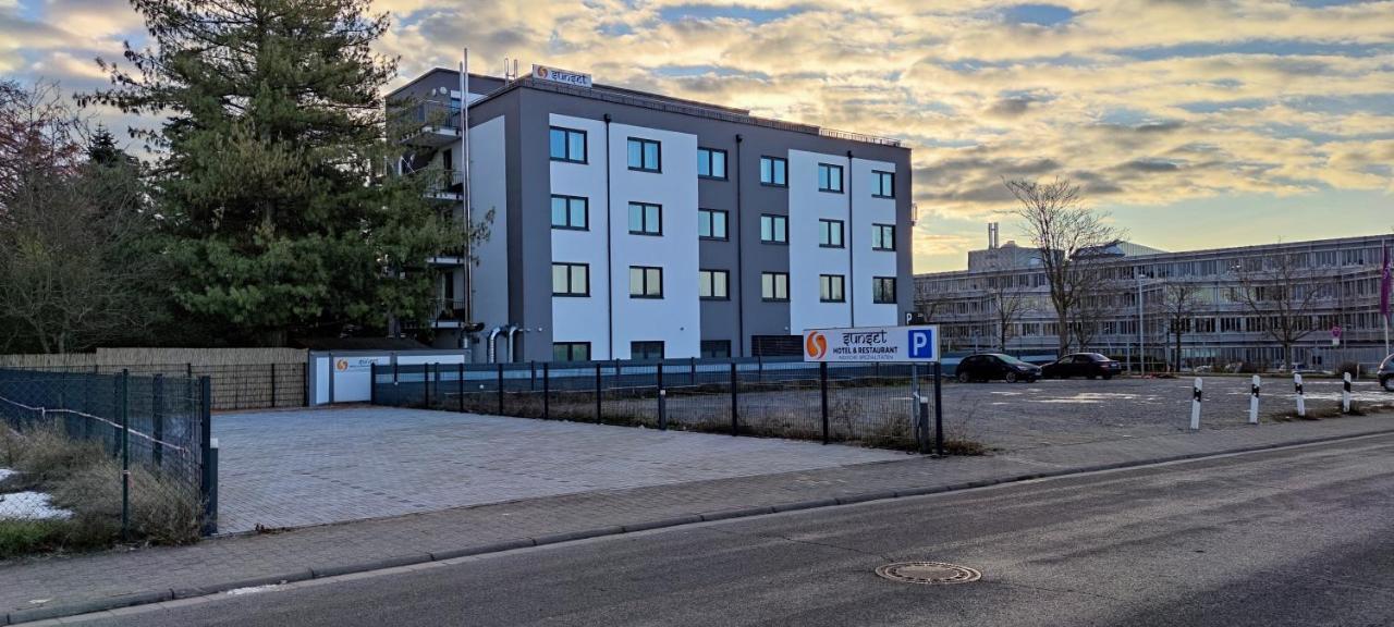 Sunset Hotel Kelsterbach Exteriér fotografie